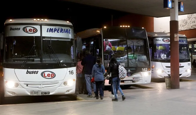 Autorizan aumento del 11% en la tarifa del transporte interurbano