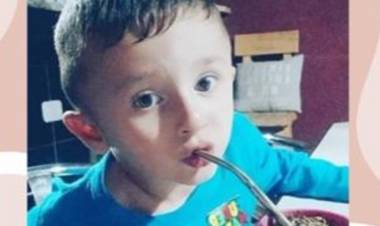 "Quedó cuadripléjico víctima de un inadaptado que corría picadas": recaudan fondos para que Thiago pueda recibir tratamiento médico en México