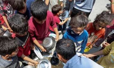 Se come menos pan, lácteos y carnes