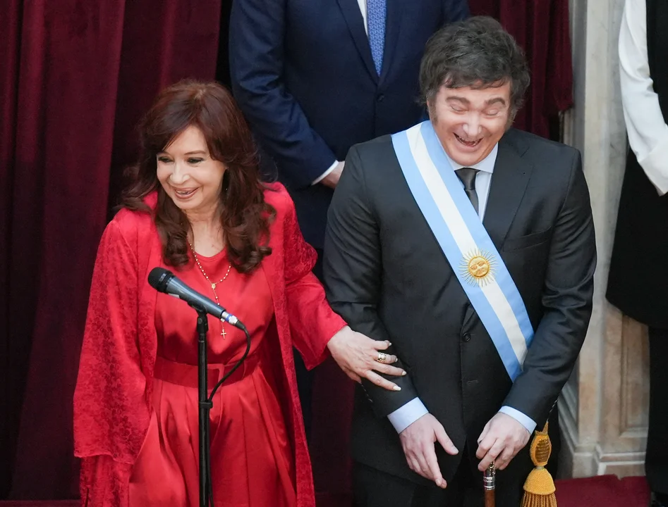 El Gobierno dio de baja la jubilación y la pensión de privilegio que percibe Cristina Kirchner