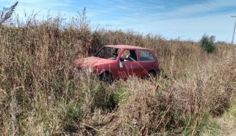 Alpa Corral: un automóvil volcó en la ruta provincial N°11