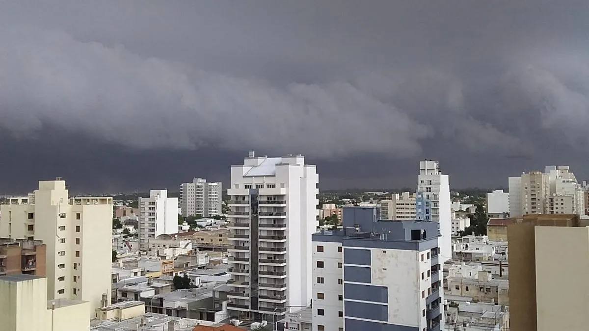 Alerta amarilla para Río Cuarto: tormentas esta noche y vientos fuertes mañana