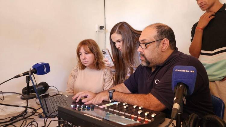 Sueños de radio: las cuatro escuelas ganadoras ya tienen sus equipos instalados