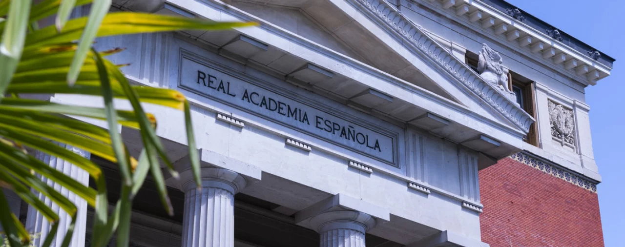 La RAE eliminó dos letras del abecedario: cuáles y por qué